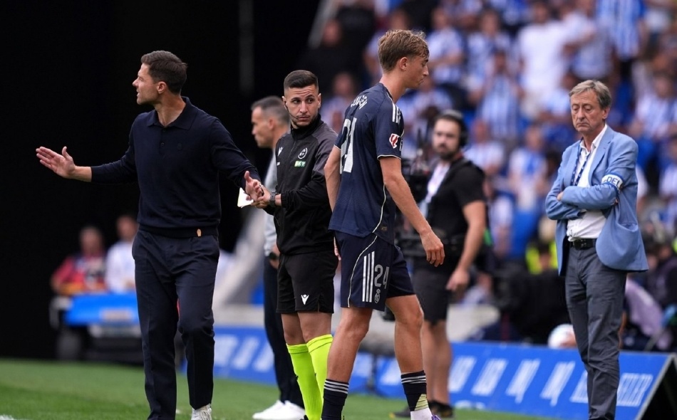 毕竟上半场, 手握两球的 毕竟上半场, 手握两球的