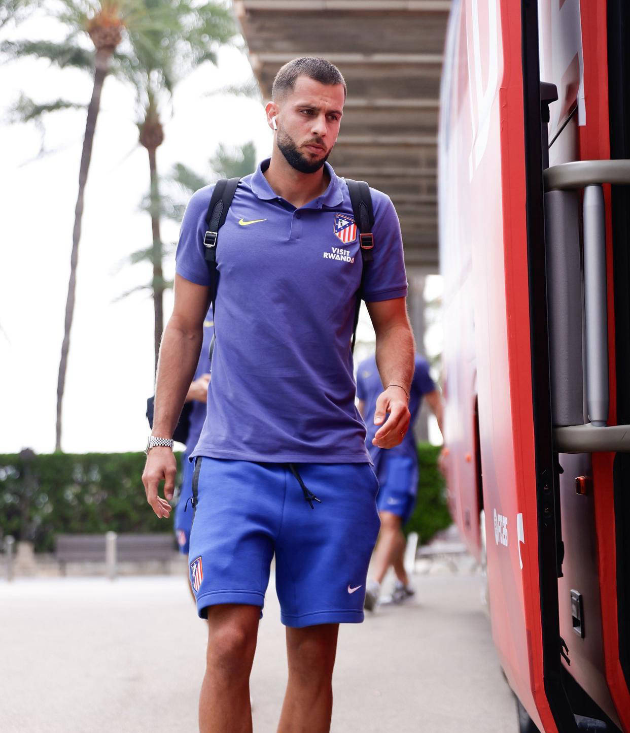 线上存在一, 下降 线上存在一, 下降